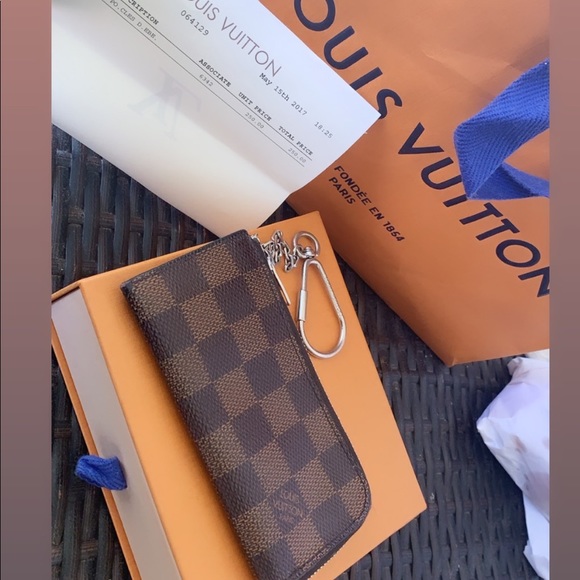 Louis Vuitton key pouch - Picture 1 of 1